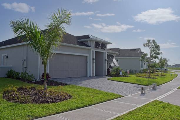 Best Professional Driveway Pavers  in Briarcliff Manor, NY